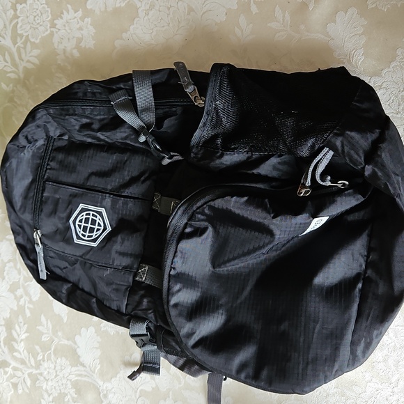 NWT Travel Backpack - Picture 14 of 15